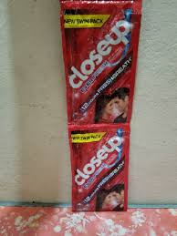 Close Up sachet